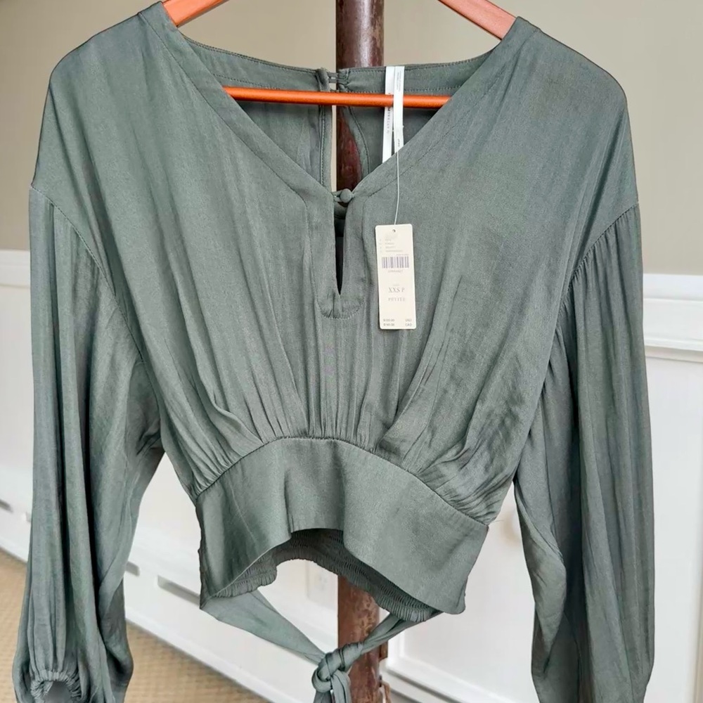 Anthropologie top in XXS Petite